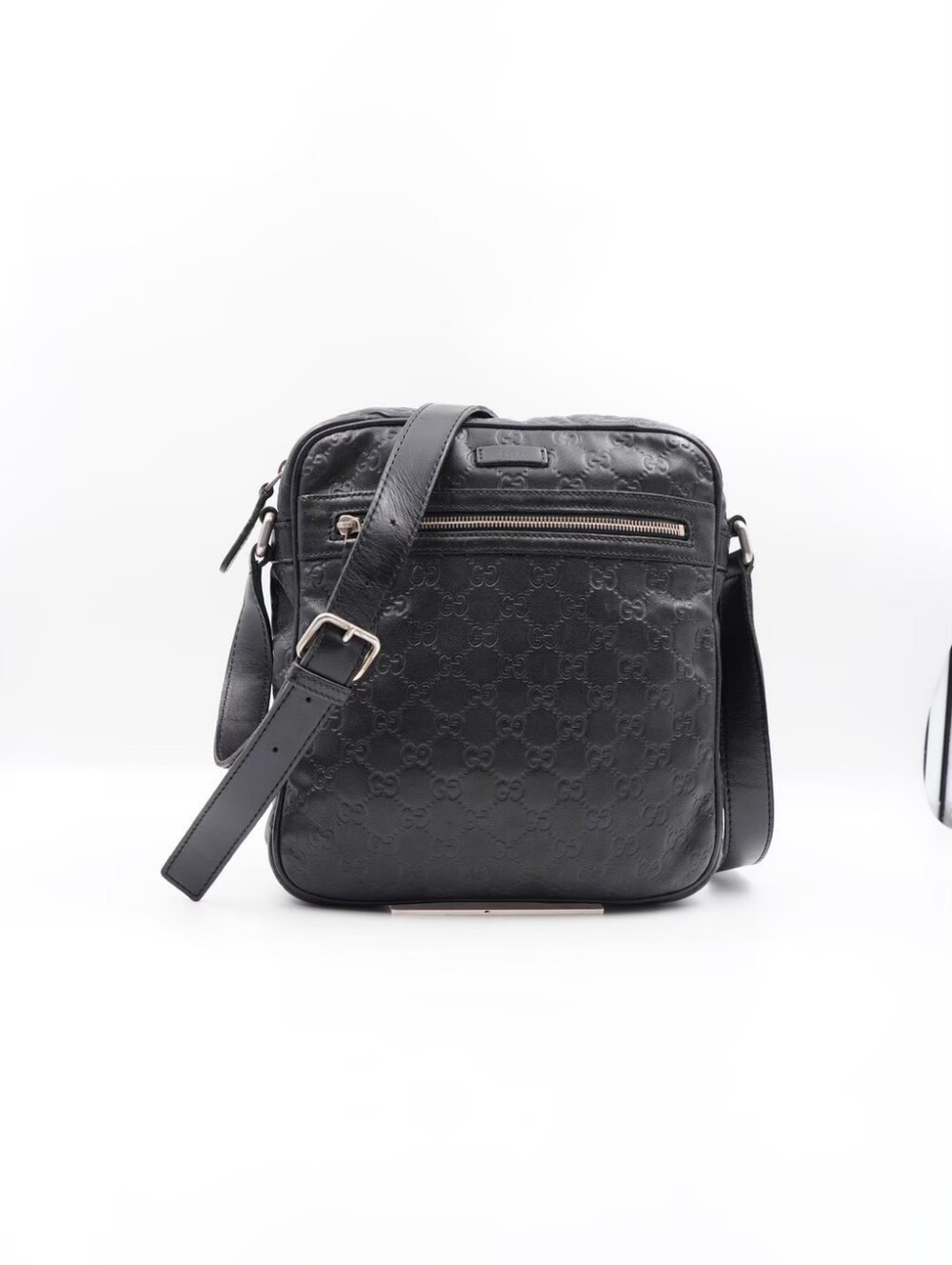 CL24 💕 GUCCI Guccissima Messenger Bag